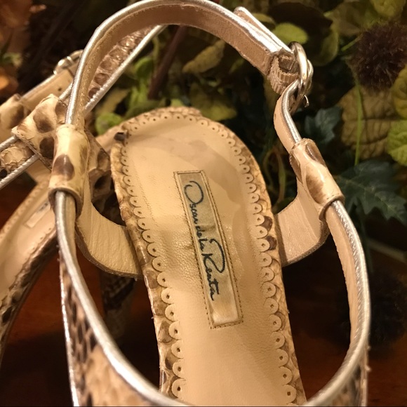 Oscar de la Renta Python Snakeskin Platform Heels - Picture 5 of 7